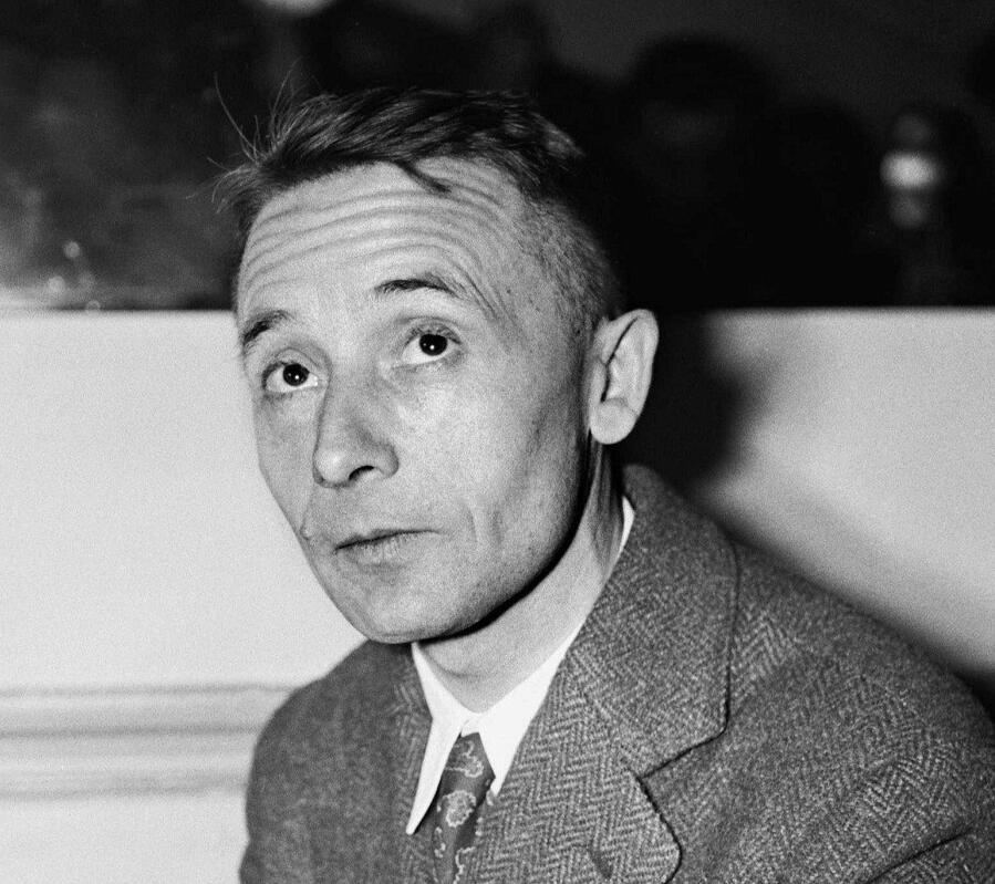 Fósforo #33 &quot;A Literatura no Estômago&quot; Julien Gracq Domingo, 27 de Novembro de 2016 Jardim do Arco do Cego